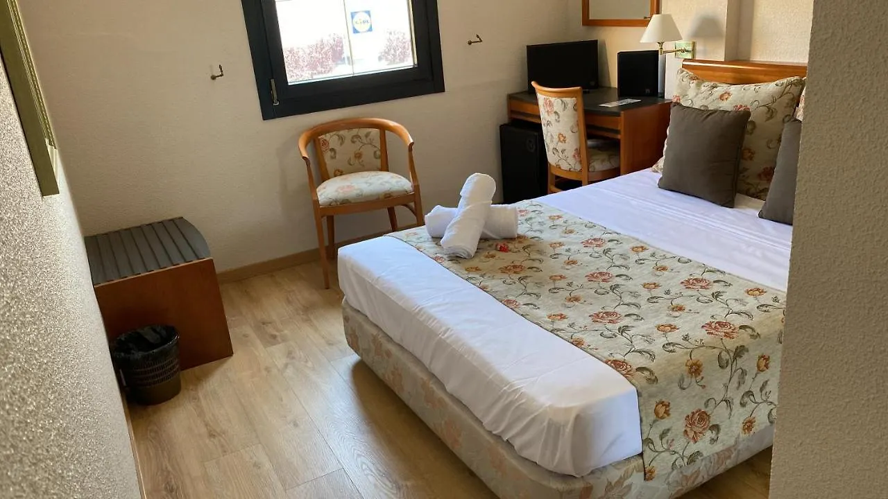 Hotel Aeropuerto Madrid Torre Hogar Premium Torrejón de Ardoz 4*,  Spanien