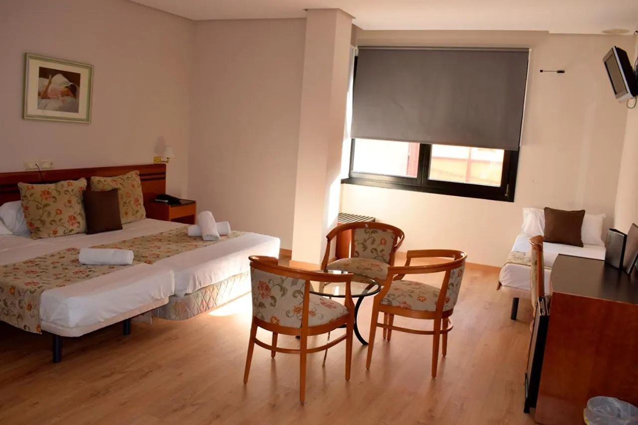 Hotel Aeropuerto Madrid Torre Hogar Premium Torrejón de Ardoz