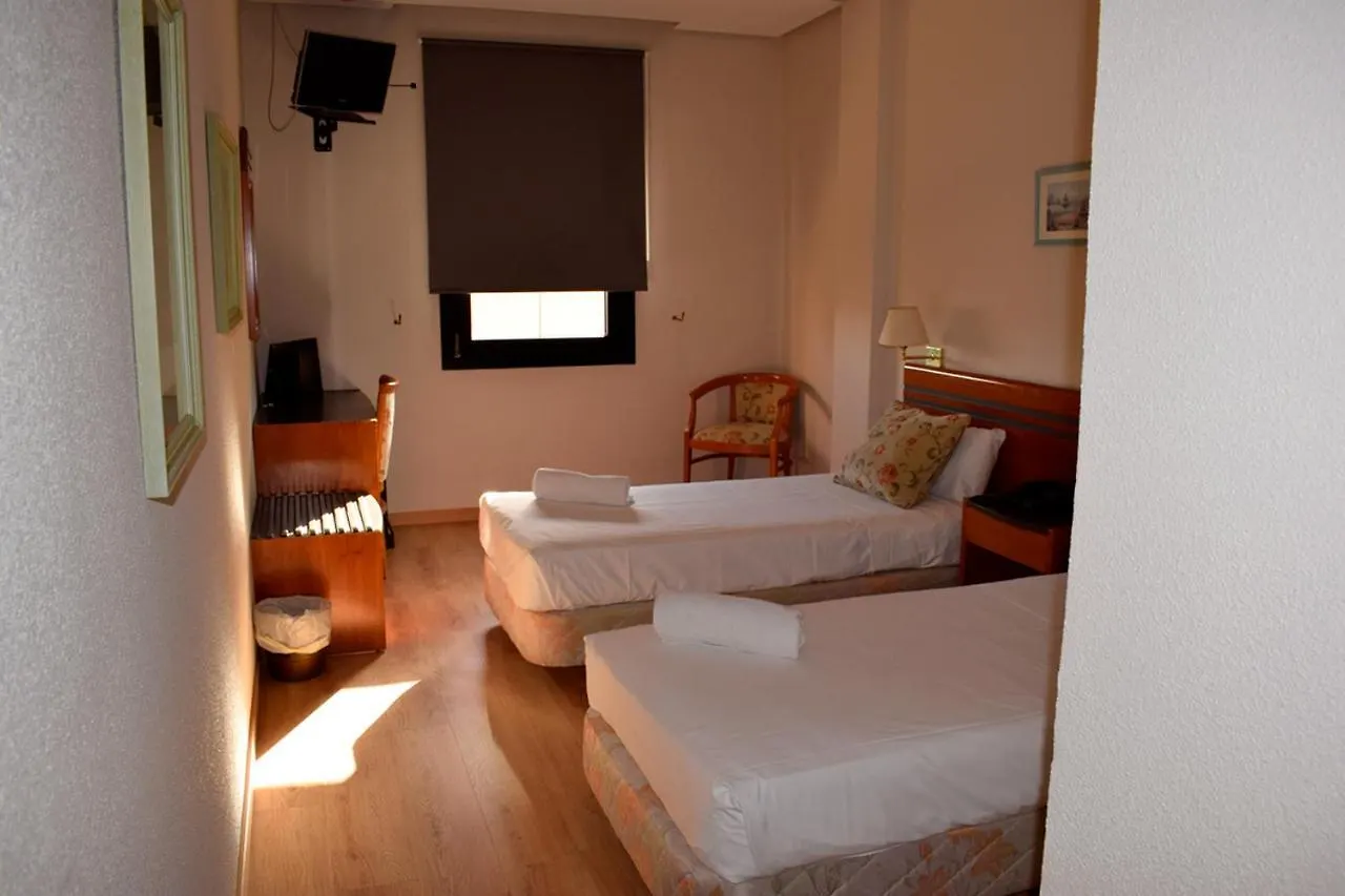 Hotel Aeropuerto Madrid Torre Hogar Premium Torrejón de Ardoz